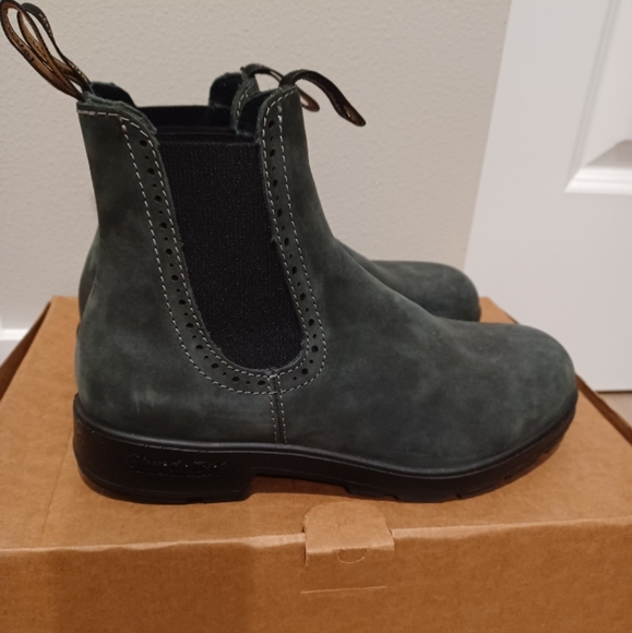 Blundstone 1630 Rustic Black Women's Size 9.5 (9 wide) regular price $200 - Picture 2 of 8